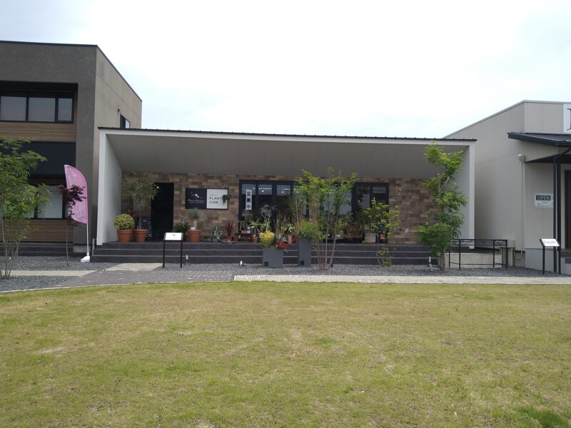 松阪店　看板設置と店舗紹介