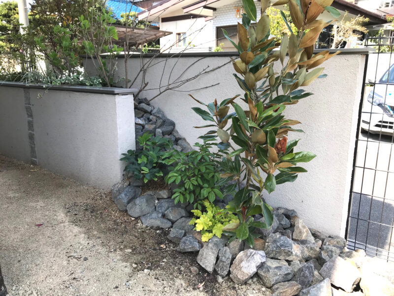 目隠し壁とGreenを合わせたお庭のリノベーション