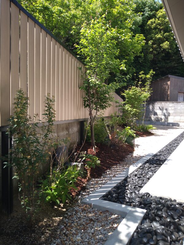 松阪 和モダン ガーデン工事