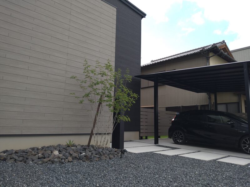 松阪市　モダン　新築外構