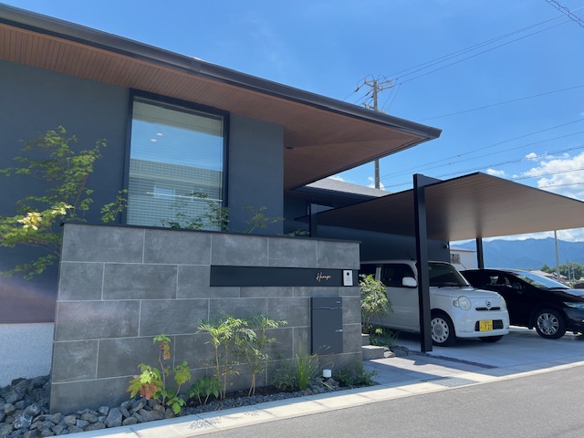 津市　新築モダン外構