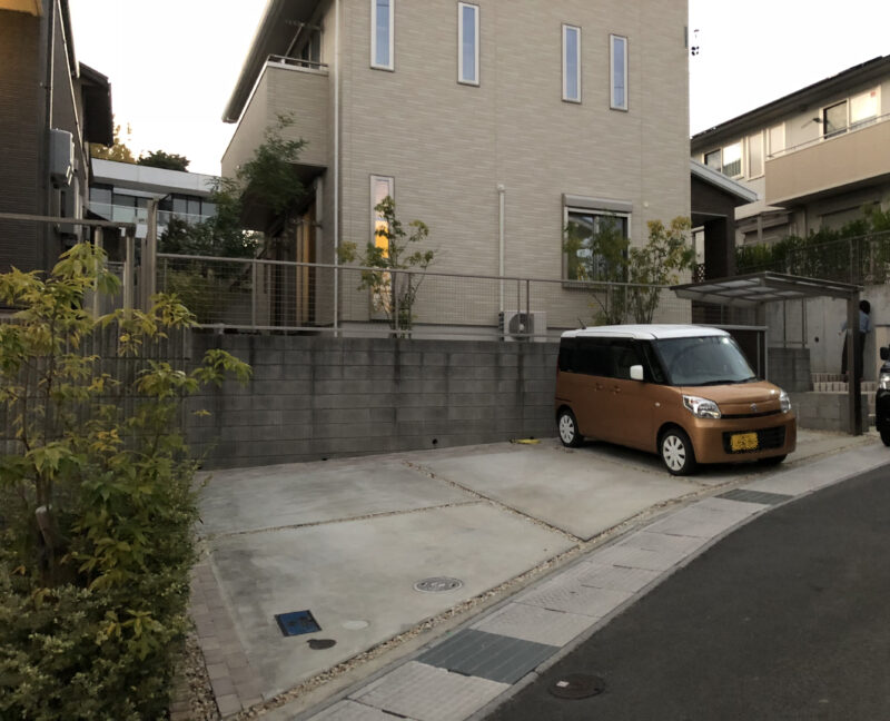 駐車スペースをリガーデン