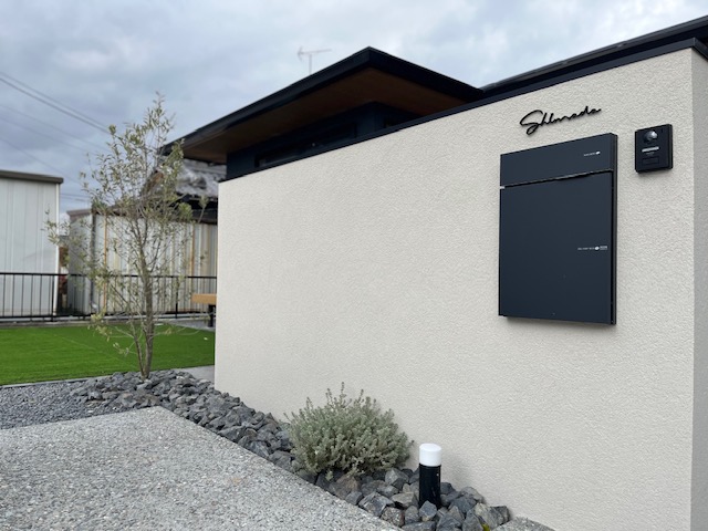 津　モノトーン　新築外構