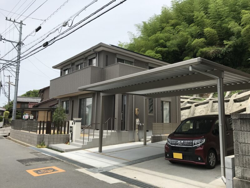 桑名市　新築外構　積雪対応・折半屋根のカーポート