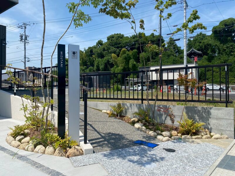 桑名 モダン 新築外構